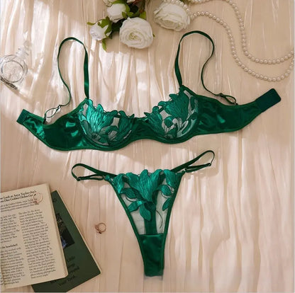 Sexy 2-Piece Floral Lace Lingerie Set - Underwire Bra & Garter Belt