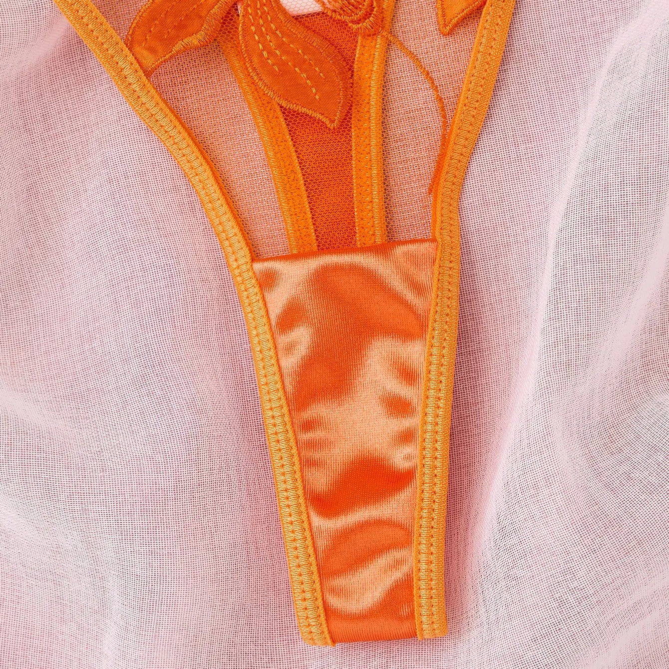 Sexy 2-Piece Floral Lace Lingerie Set - Underwire Bra & Garter Belt