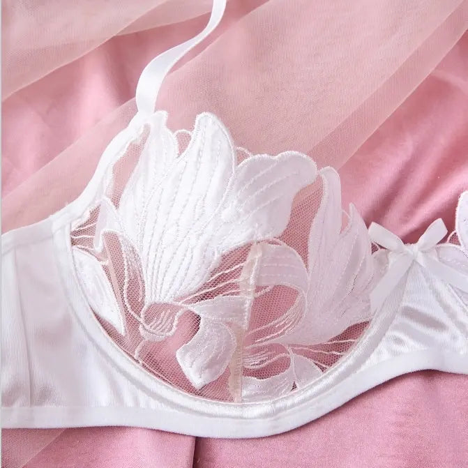 Sexy 2-Piece Floral Lace Lingerie Set - Underwire Bra & Garter Belt